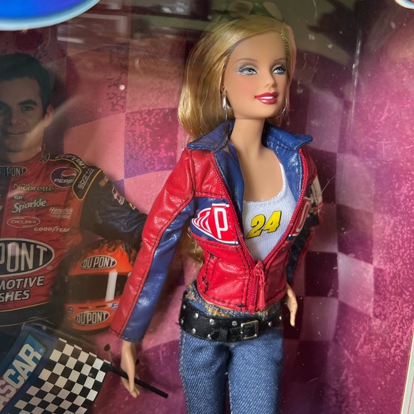 Jeff Gordon Barbie, 2006 - Picture 2 of 6